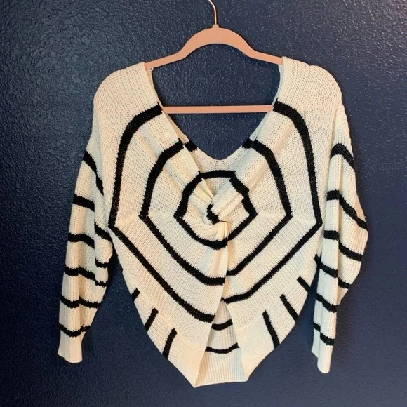 Stripe sweater with open back detail - Picture 5 of 5